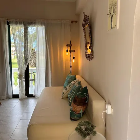 Ariadni House *